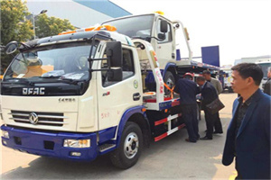 韶关汽车道路救援拖车价格